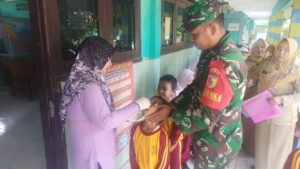 Babinsa Kodim Lamongan Sukseskan Pelaksanaan PIN Polio