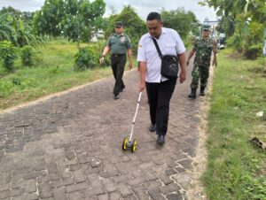 Kodim Lamongan Bersama Dinas PMD Lakukan Pengukuran Jalan   