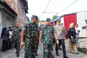 Forkopimda Jatim Tinjau Tempat Penyimpanan Logistik Pemilu di Tiga Daerah