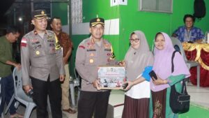 Patroli ke TPS, Kapolresta Barelang Berikan Semangat Petugas KPPS