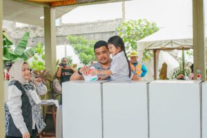 Bobby Nasution dan Kahiyang Ayu Gunakan Hak Suaranya pada Pemilu 2024