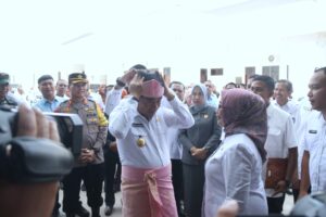Pj Gubsu Silaturahmi dengan Masyarakat Labuhanbatu Raya