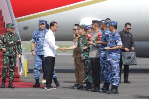 Mayjen TNI Rafael Granada Baay Dampingi Presiden Jokowi Resmikan Jalan di Madiun