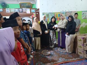 IKD DPRD Medan Bantu Panti Asuhan Al-Marhamah dan Santuni Puluhan Anak Yatim