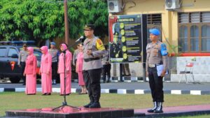 Kapolres Labuhanbatu Pimpin Upacara Kenaikan Pangkat Pengabdian