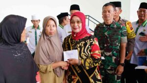 Bupati Salurkan Zakat dari Baznas Labuhanbatu