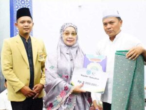 Safari Ramadhan, Plt Bupati Labuhanbatu Beri Bantuan ke Sejumlah Masjid