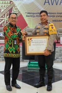 Brigjen Pol Rony Terima Penghargaan IKPA Terbaik dari Kementerian Keuangan 
