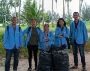 Inovatif, Lima Mahasiswa UBB Sulap Sampah Plastik Jadi Bata
