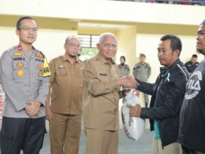 Bupati Asahan Serahkan Bantuan 10 Ton Beras untuk Kaum Dhuafa