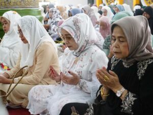 Sholat Ied di Masjid Raya Al Ikhlas, Ini Pesan Plt Bupati Labuhanbatu