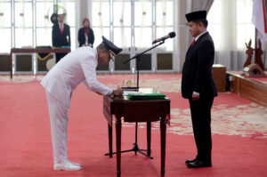Pj Gubsu Lantik Muttaqien Jadi Pj Walikota Tebingtinggi