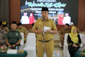 Manasik Haji Ditutup, Wabup Asahan Upah-upah Calhaj