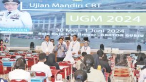 Pj Gubsu Motivasi Peserta Ujian UM-CBT UGM