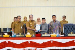 Walikota Sampaikan RPJPD Kota Medan 2025-2045 Dalam Rapat Paripurna