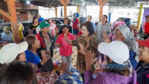 Bupati dan Sekdakab Karo Gotong Royong di Ujung Teran