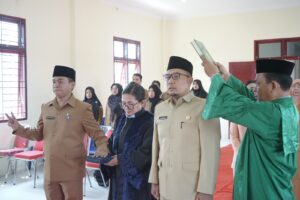 Bupati Asahan Lantik Dua Pejabat Administrator Disdukcapil