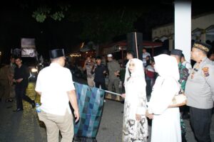 Plt Bupati Labuhanbatu Lepas Pawai Takbir Keliling Malam Idul Adha