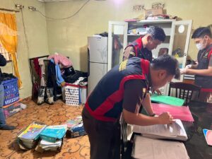Kejari Labuhanbatu Geledah Kantor Desa Bangun Rejo dan Dinas PMD Labura
