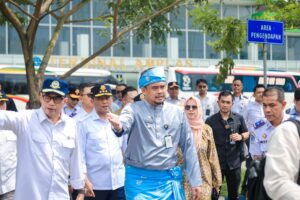 Bobby Nasution Dampingi Menhub Tinjau Mastran BRT di Terminal Amplas