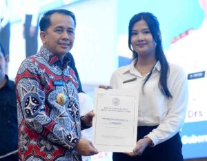 Pj Gubsu Fatoni Serahkan 2.271 SK PPPK Formasi 2023
