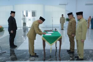 Bupati Lantik 6 Pejabat Pimpinan Tinggi Pratama Pemkab Asahan