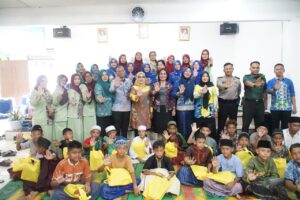 Plt Bupati Labuhanbatu Pantau Sunat Massal di Panai Tengah