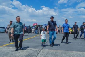 Didampingi Kahiyang Ayu dan Anak, Bobby Nasution Jajal Lintasan RDO Kolaborasi Medan Berkah Drage Race Cars & Bike