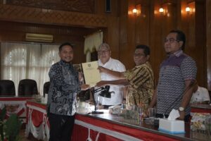 Bupati Jawab Pandangan Umum Fraksi DPRD Asahan atas Ranperda P-APBD 2024