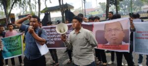 Puluhan Mahasiswa Demo DPRD Sumut, Copot Pj Bupati Tapteng Cawe-cawe di Pilkada