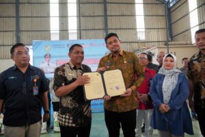 Bobby Nasution Serahkan BP-CBP Kepada 81.569 Keluarga Penerima Manfaat, 1.000 Nelayan Terima Kartu BPJS Ketenagakerjaan