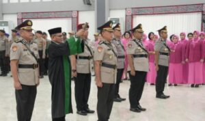 Kapoldasu Pimpin Sertijab Karo Rena dan Dua Kapolres