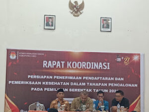 KPU Karo Rapat Persiapan Pendaftaran Paslon Bupati