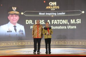Pj Gubsu Fatoni Raih Penghargaan Most Inspiring Leader dan Terima Dua Penghargaan untuk Pemprovsu