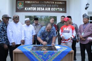 Wabup Asahan Resmikan Kantor Desa Air Genting