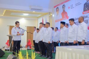 Rahmat Shah Lantik Pengurus PMI Labuhanbatu Periode 2024-2029