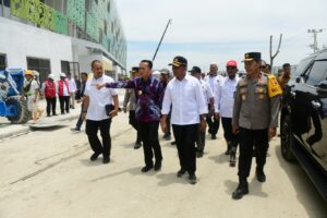 Pj Gubsu Fatoni Dampingi Menko PMK Tinjau Stadion Utama PON XXI Sumut