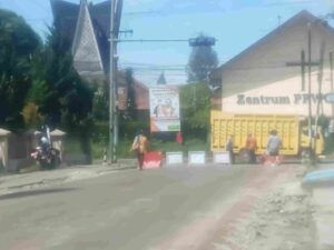 Dinas PUTR Karo Perbaiki Jalan Rusak di Kabanjahe