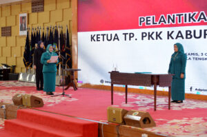 Pj Ketua TP PKK Sumut Tyas Fatoni Lantik Pj Ketua TP PKK Padanglawas