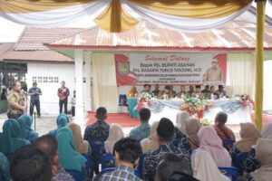 Pjs Bupati Asahan Salurkan BPJS Kesehatan Gratis