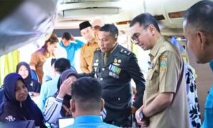 Pjs Bupati Labuhanbatu Pantau Bus Layanan Bergerak di Rantauprapat