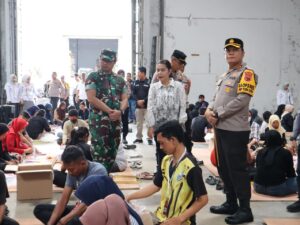 Ketua KPU Medan Tinjau Sortir dan Lipat Surat Suara Pilkada