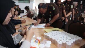 Jaksa dan Pegawai Kejari Labuhanbatu Dites Urin, Ini Hasilnya