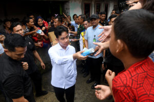 Wapres Gibran Tinjau Penanganan Miskin Ekstrem di Belawan
