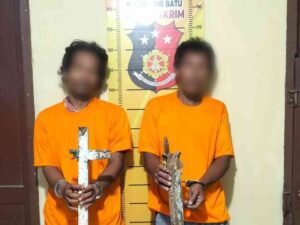 Terekam CCTV, Dua Pencuri Besi Pagar Sekolah Ditangkap Polsek Airbatu