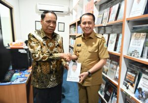 Lewat Radio, Pj Gubsu Agus Fatoni Sampaikan Apresiasi dan Keunggulan Sumut