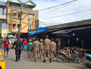 Pastikan Kenyamanan Pengunjung Pasar Berastagi, Satpol PP Karo Gelar Patroli