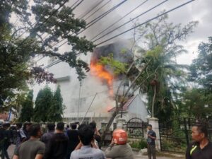 Kantor Disdik Sumut Terbakar, Kadis: Tidak Ada Berkas Yang Terbakar,Diduga Korsleting Listrik