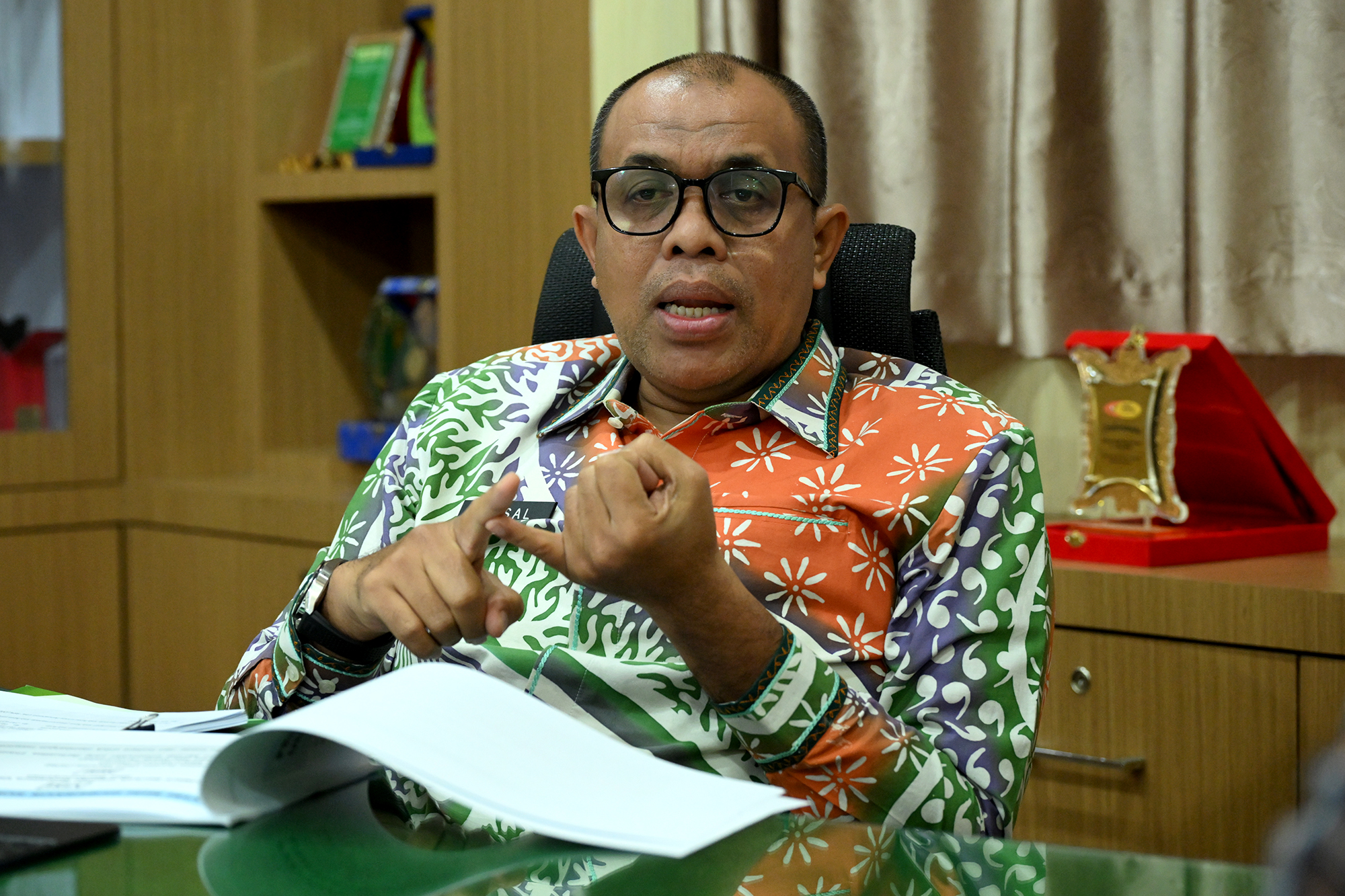 Kepala Dinkes Sumut Faisal Hasrimy saat diwawancarai di kantornya, Jalan Prof HM Yamin, Medan, Kamis (06/03/2025). (Foto. Dok/Diksu)