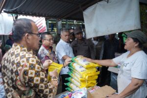 Forkopimda Asahan Sidak Pasar, Pastikan Harga Sembako Stabil Jelang Lebaran